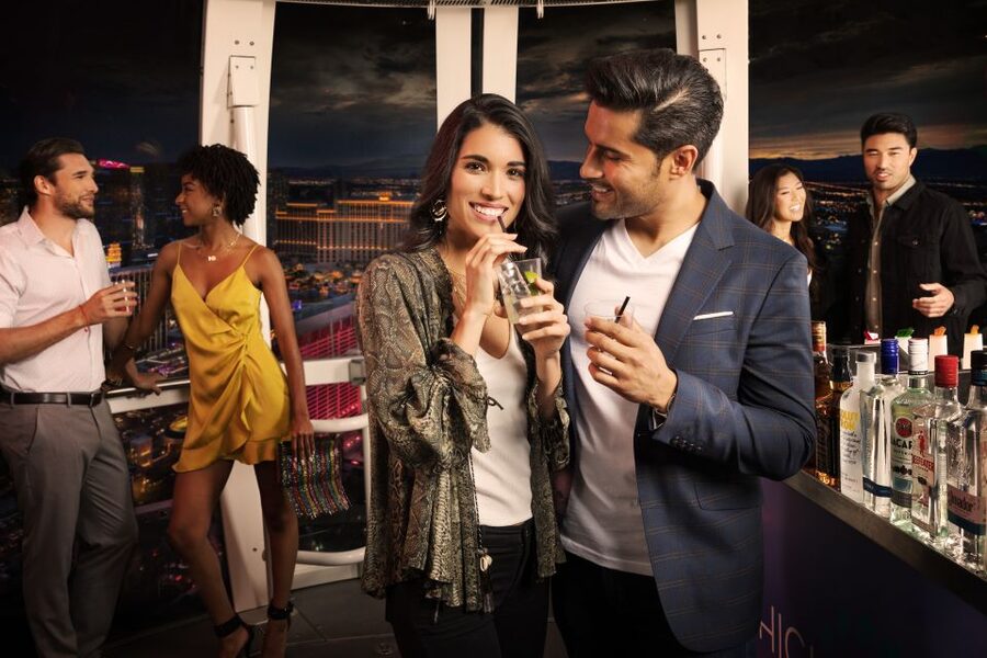Las Vegas: High Roller Entry Ticket with In-Cabin Open Bar - Daylight, sunset, or the Strip after dark