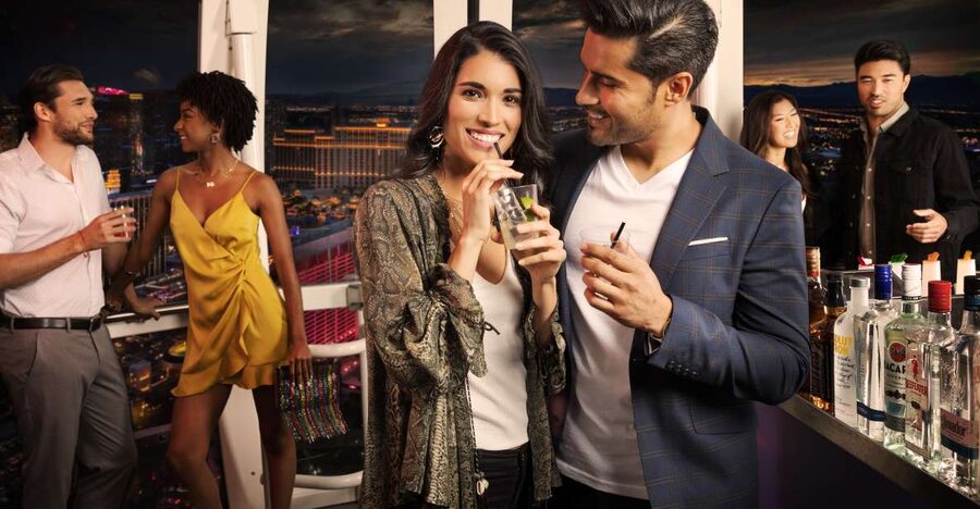 Las Vegas: High Roller Entry Ticket with In-Cabin Open Bar - What the 30-minute Happy Half Hour includes
