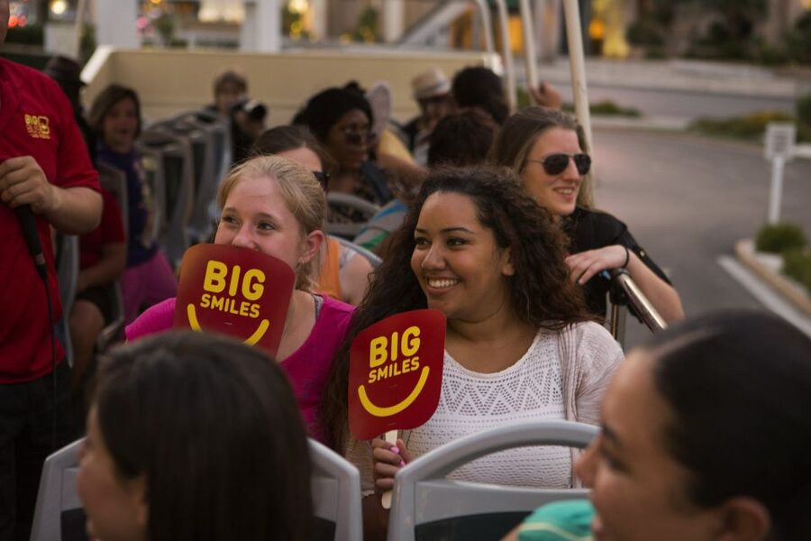 Las Vegas: Hop-on Hop-off Sightseeing Tour by Open-Top Bus - What the commentary is really like