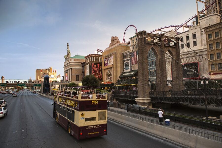 Las Vegas: Hop-on Hop-off Sightseeing Tour by Open-Top Bus - Arts District and the Mob Museum