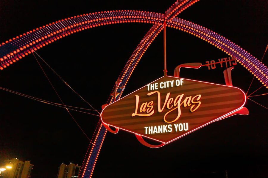 Las Vegas: Sightseeing Night Tour by Open-top Bus - The commentary is useful, but audio quality varies