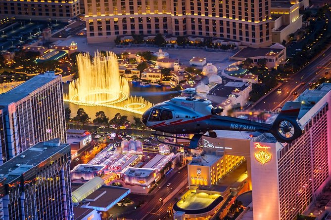 Las Vegas Strip Helicopter Night Flight - The route from the Stratosphere to the Luxor beam