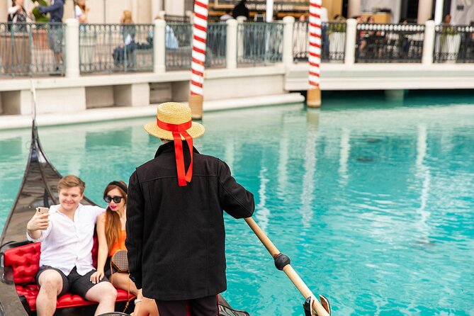 Las Vegas Super Saver: Madame Tussauds with Gondola Boat Ride - Inside Madame Tussauds: photo fun in 60 to 90 minutes