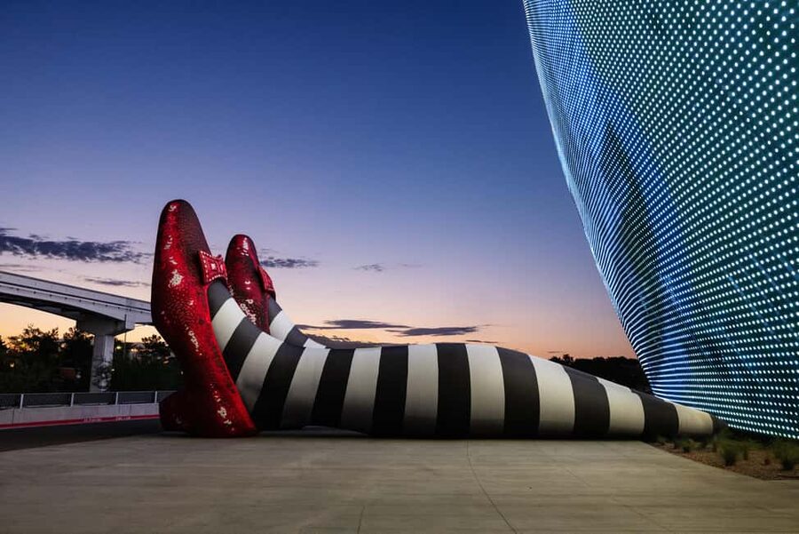 Las Vegas: The Sphere Experience — The Wizard of Oz - Kansas, the tornado, and the road to Oz
