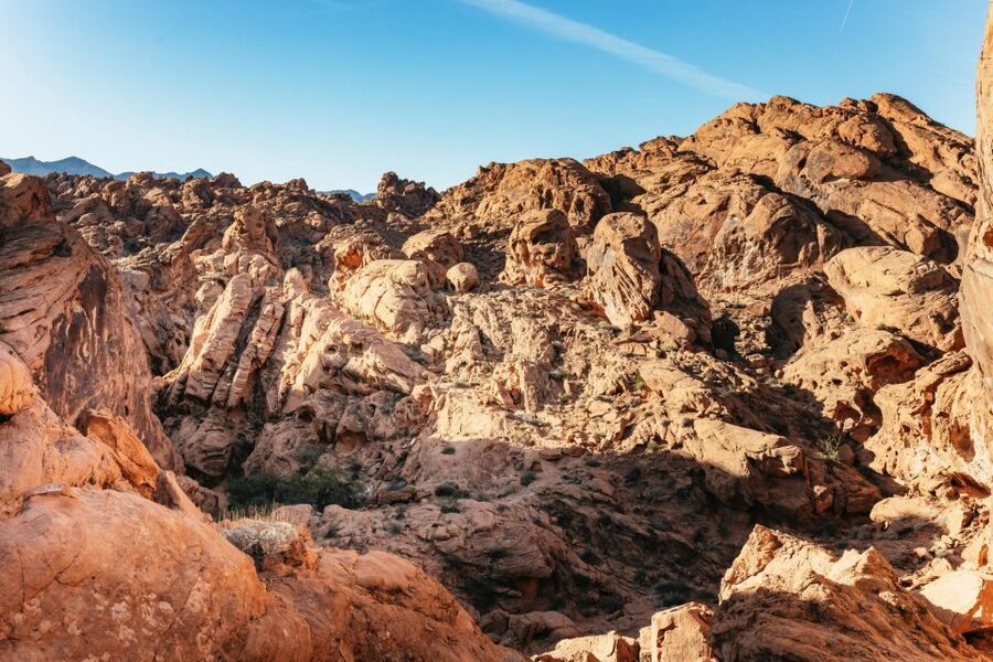 Las Vegas: Valley of Fire Guided Hike with Drinks and Snacks - Visiting the visitor center before returning