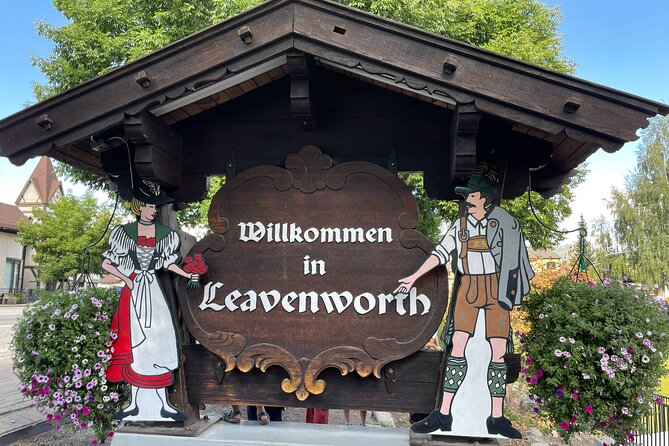 Leavenworth Exclusive Tour from Seattle - Pickup in Seattle and the crossing of Lake Washington
