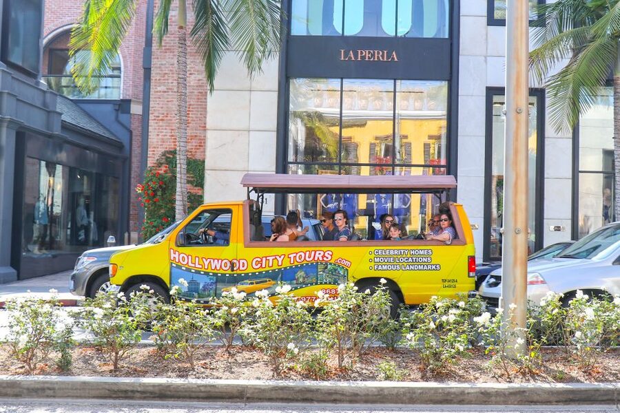 Los Angeles: Hollywood & Celebrity Homes Open-Air Bus Tour - Why the guide can make or break the ride