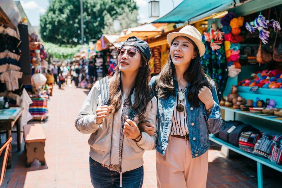 Los Angeles: Hop-On Hop-Off Bus Tour with Audio Guide - Santa Monica and Venice make the Yellow Route worthwhile