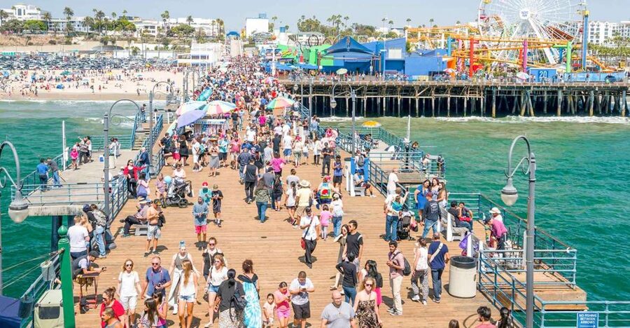Los Angeles: LA Grand Tour by Open-Air Bus - One hour beside the Pacific at Santa Monica Pier