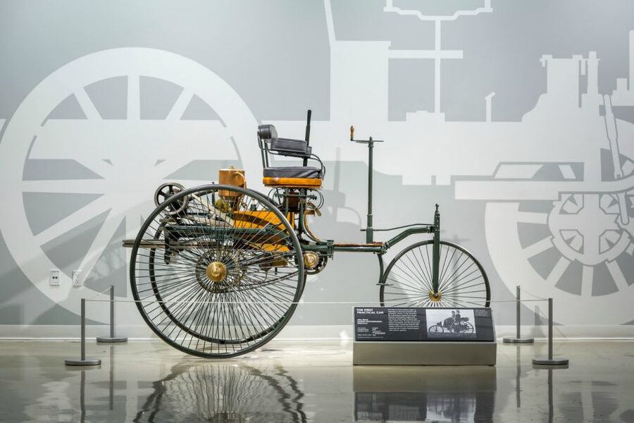 Los Angeles: Petersen Automotive Museum Admission Ticket - Hot rods, custom cars, and the race-bred machines