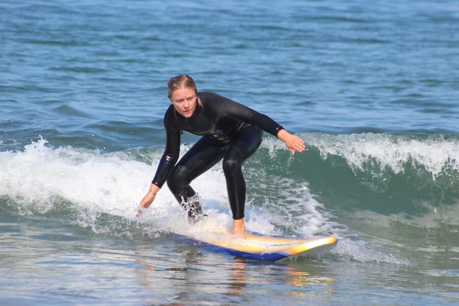 Los Angeles: Surfing Lesson in Venice Beach - Entering the Venice Beach surf