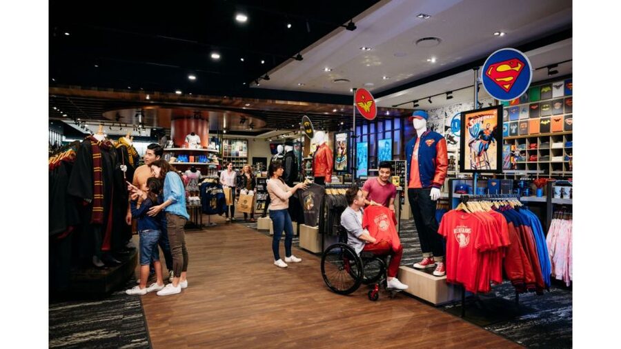 Los Angeles: Warner Bros. Studio Tour Hollywood - The Friends set and a strong dose of nostalgia