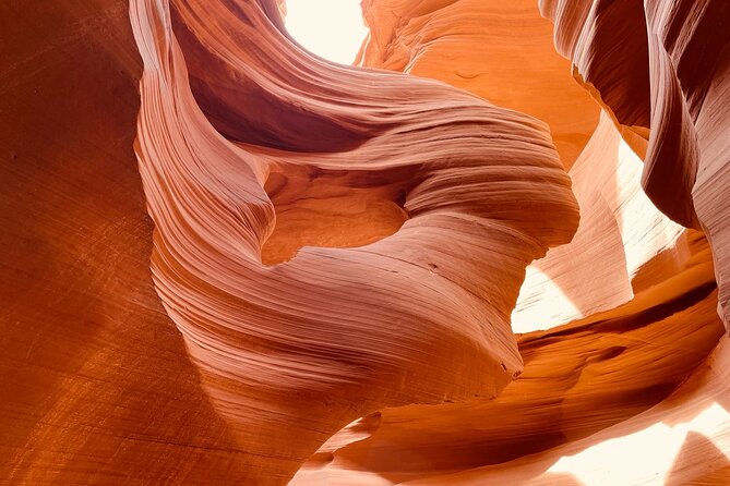 Lower Antelope Canyon General Guided Tour - Why the sandstone keeps changing