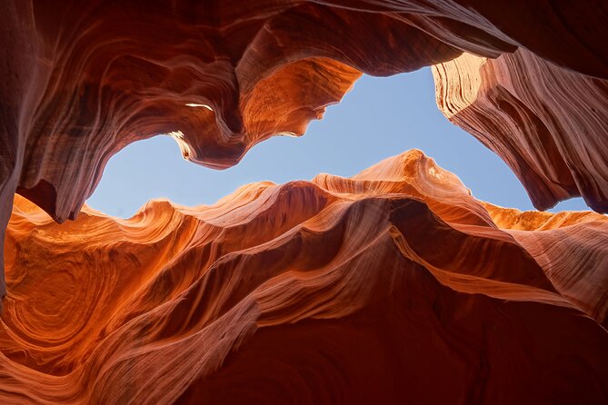 Lower Antelope Canyon Hiking Tour - What the Navajo guide adds