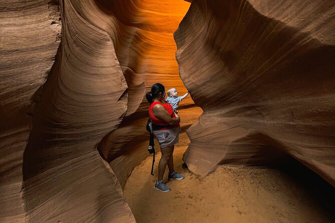 Lower Antelope Canyon Hiking Tour - Photographing the canyon without fancy equipment