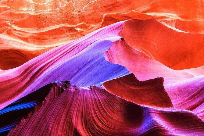 Lower Antelope Canyon Ticket - Why Lower Antelope Canyon feels different from Upper Antelope
