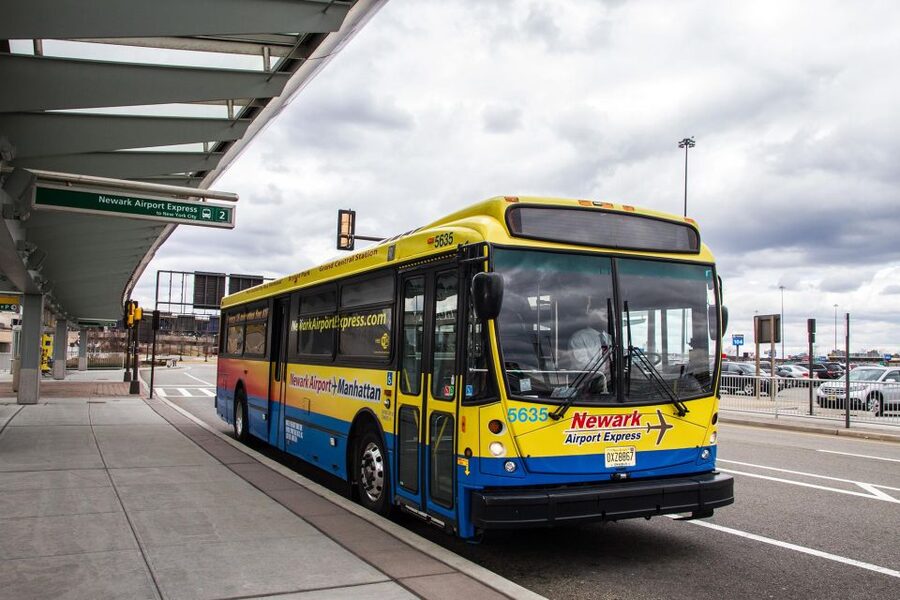 Manhattan: Bus Transfer from/to Newark Airport - What the 65 to 135 minute journey really means