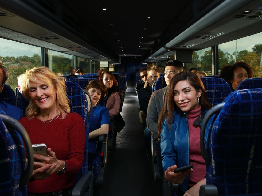 Manhattan: Bus Transfer from/to Newark Airport - Luggage help and the ride itself