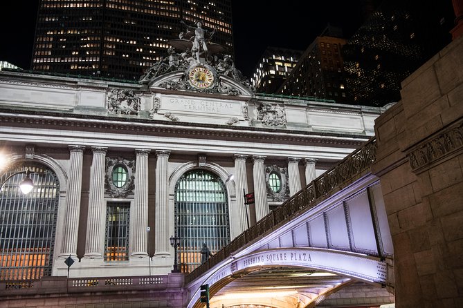 Manhattan Neighborhood Private Customized Walking Tour - Midtown’s famous names in one concentrated walk