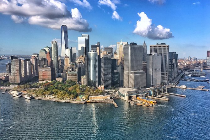 Manhattan Sky Tour: New York Helicopter Flight - The Manhattan skyline and USS Intrepid
