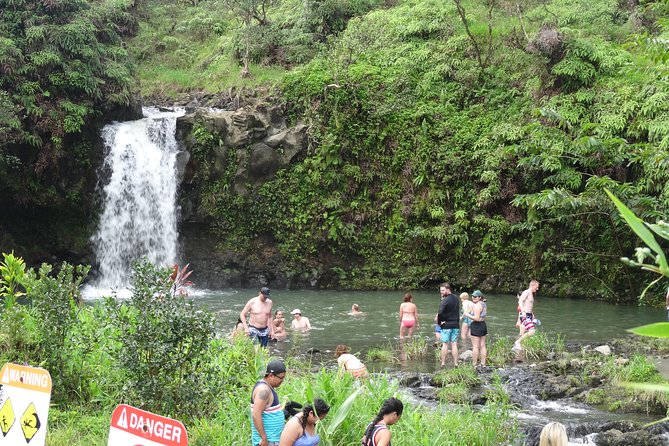Maui: Famous Road to Hana Waterfalls and Lunch by Mercedes Van - The lava tube and Hana Bay add variety