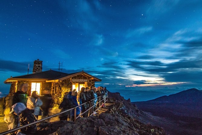 Maui: Majestic Haleakala Sunrise Tour with Pick-up - The 2 a.m. pickup and ride to the summit
