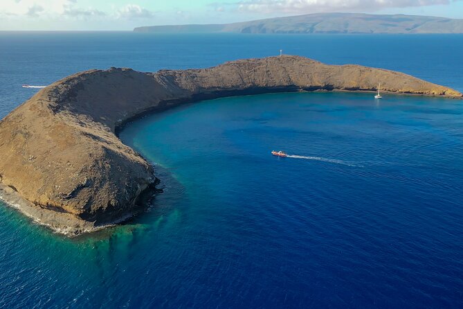 Maui: Molokini Crater and Turtle Town Snorkeling From Kihei - Molokini Crater: clear water and the best fish viewing