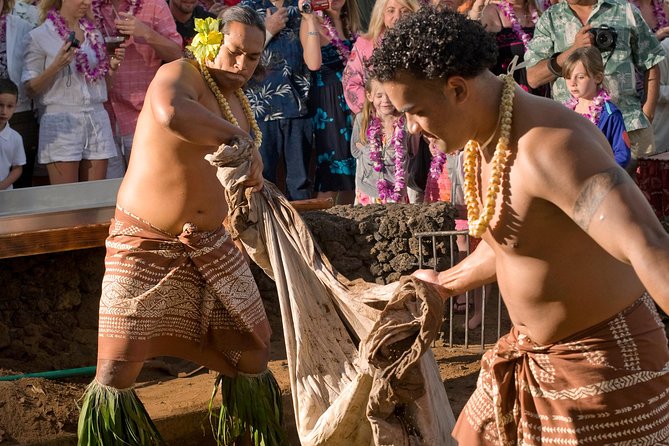 Maui Nui Luau at the Sheraton Maui Resort & Spa - Black Rock gives this luau its sense of place