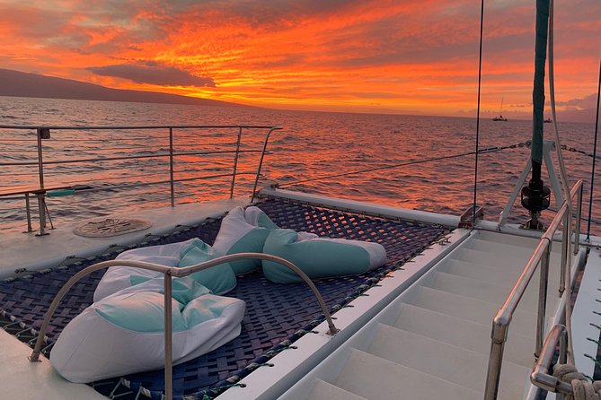 Maui: Original Sunset Cruise with Open Bar from Ka’anapali Beach - A sunset cruise built around the west Maui coast
