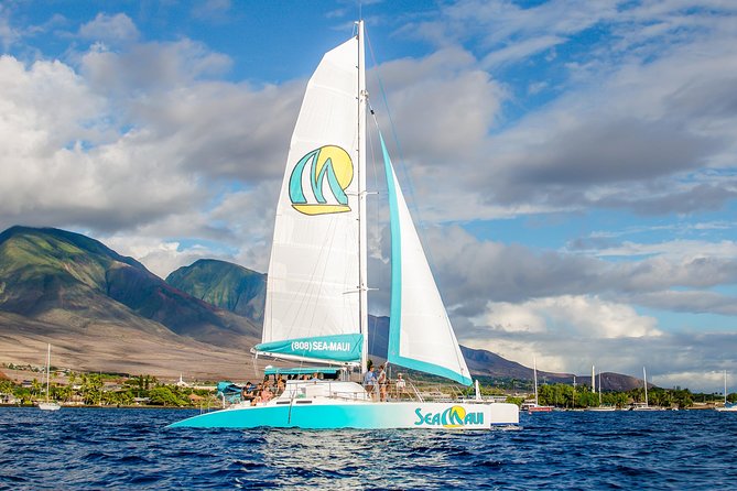 Maui: Original Sunset Cruise with Open Bar from Ka’anapali Beach - The crew sets the mood