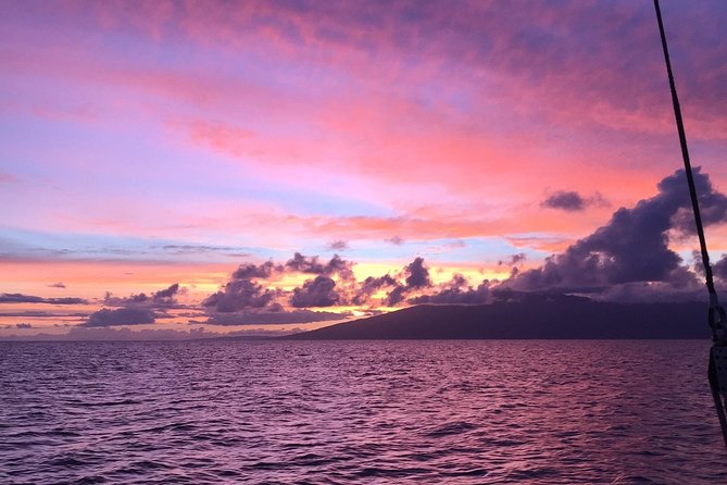 Maui: Original Sunset Cruise with Open Bar from Ka’anapali Beach - Drinks, pupus, and the value of the open bar