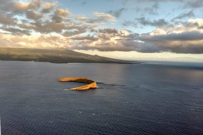 Maui -PRIVATE- Air Tour: 5 Islands: (2-5 people): SEE Even MORE! - Kahoolawe and Molokini from above