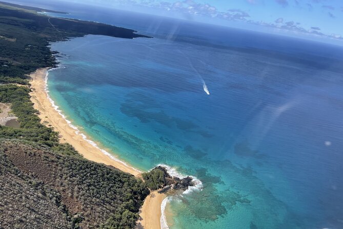 Maui -PRIVATE- Air Tour FUN: 3 Islands: (2-5 people): SEE it ALL! - Maui’s famous blue water and Makena State Park
