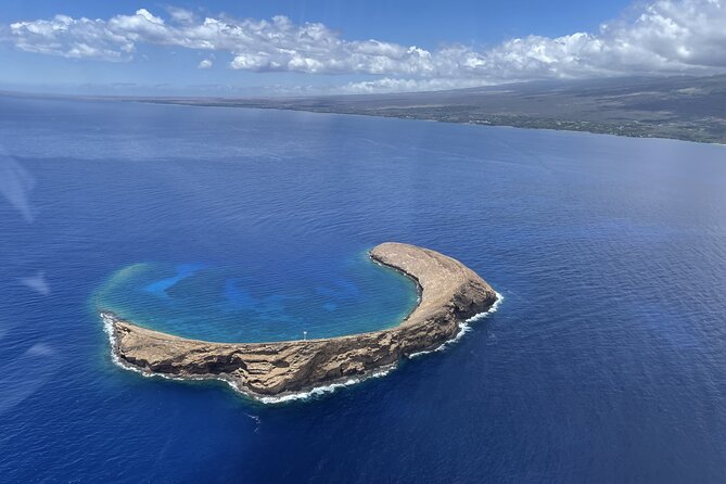 Maui -PRIVATE- Air Tour FUN: 3 Islands: (2-5 people): SEE it ALL! - Taking the yoke: a memorable family extra