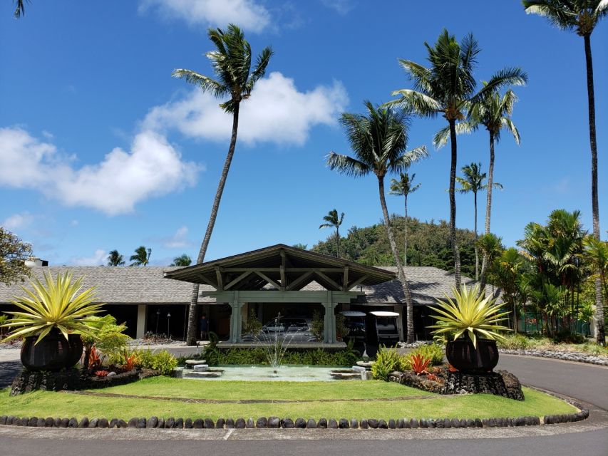 Maui: Road to Hana Adventure with Breakfast & Lunch - Ho‘okipa and the first rainforest views