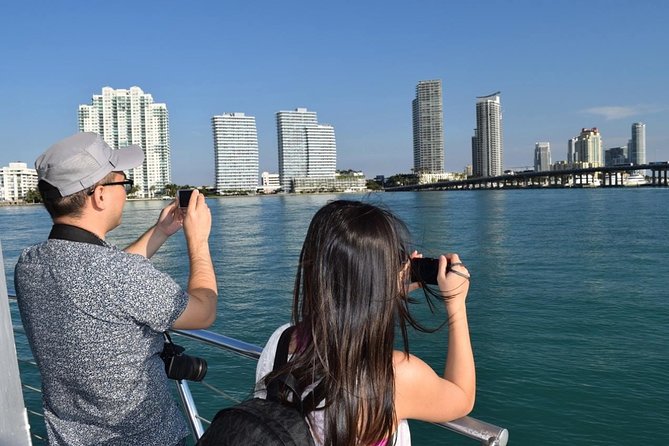 Miami Biscayne Bay rich and famous Sightseeing Boat Tour - Starting at Bayside Marketplace