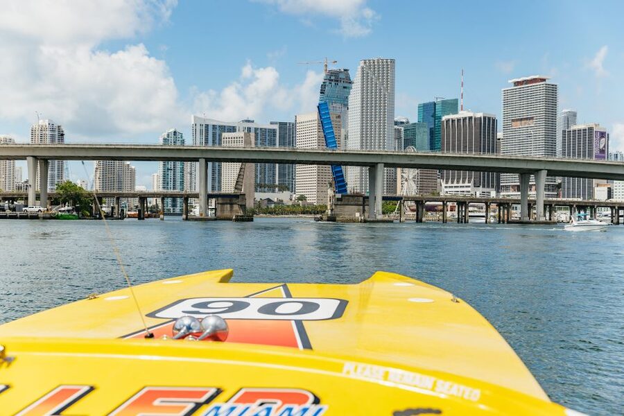Miami: Sightseeing Speedboat Tour - Who should book this ride?