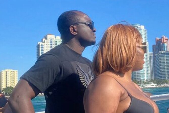 Miami Skyline Boat Cruise Past Millionaire's Homes Optional Stop - Hibiscus Island and the first mansion views