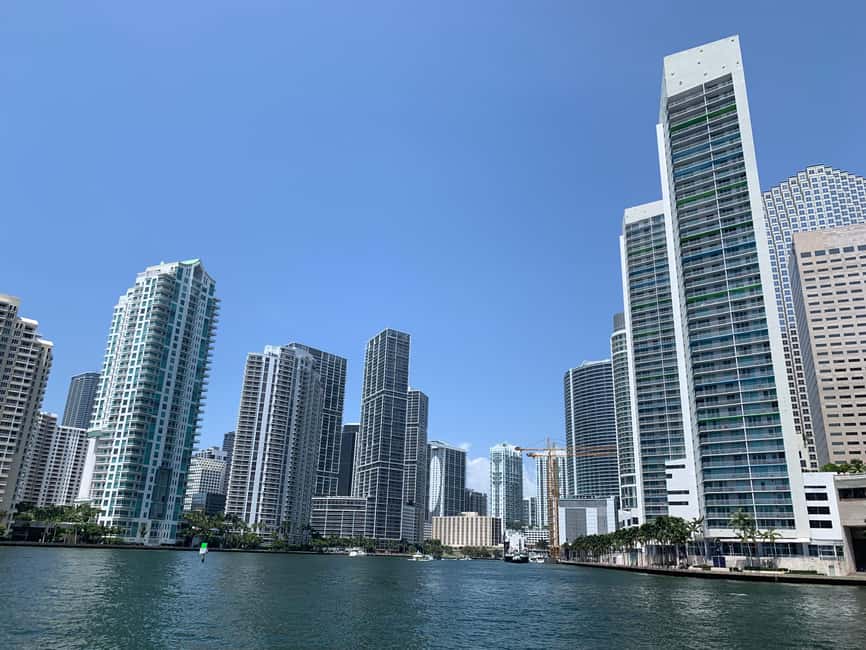 Miami Skyline Cruise of Millionaire Homes - What the $17 price really gets you