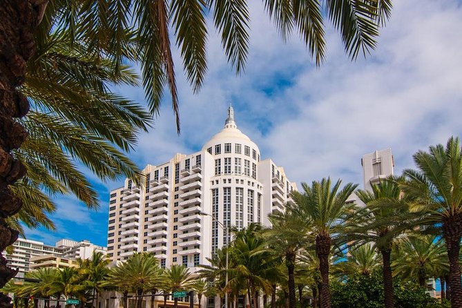 Miami South Beach Art Deco Walking Tour - The Versace mansion and the final Ocean Drive walk