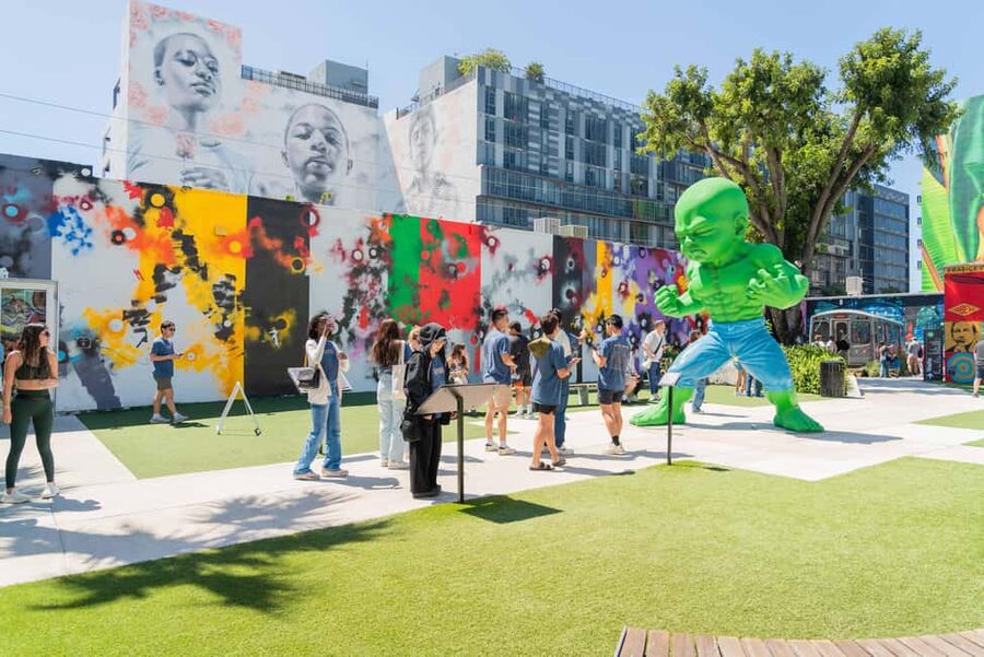 Miami: Wynwood Walls Skip-the-Line Ticket - Getting inside and starting at the outdoor walls