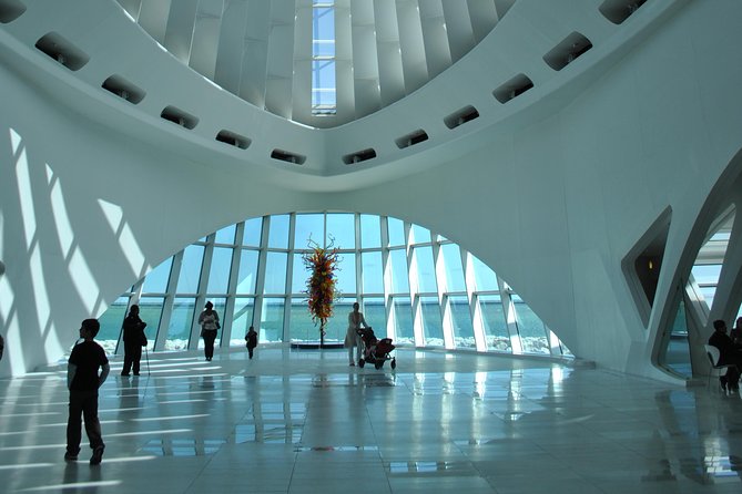 Milwaukee Tour - Timing, weather, and group details