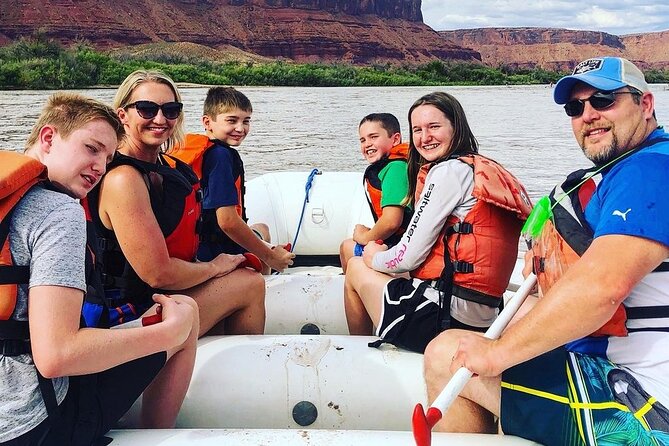 Moab Afternoon Half Day Rafting Trip - Colorado River - Guides who make the difference