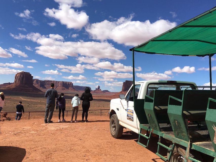 Monument Valley: Backcountry Jeep Tour with Navajo Guide - The Mittens and the classic Monument Valley view