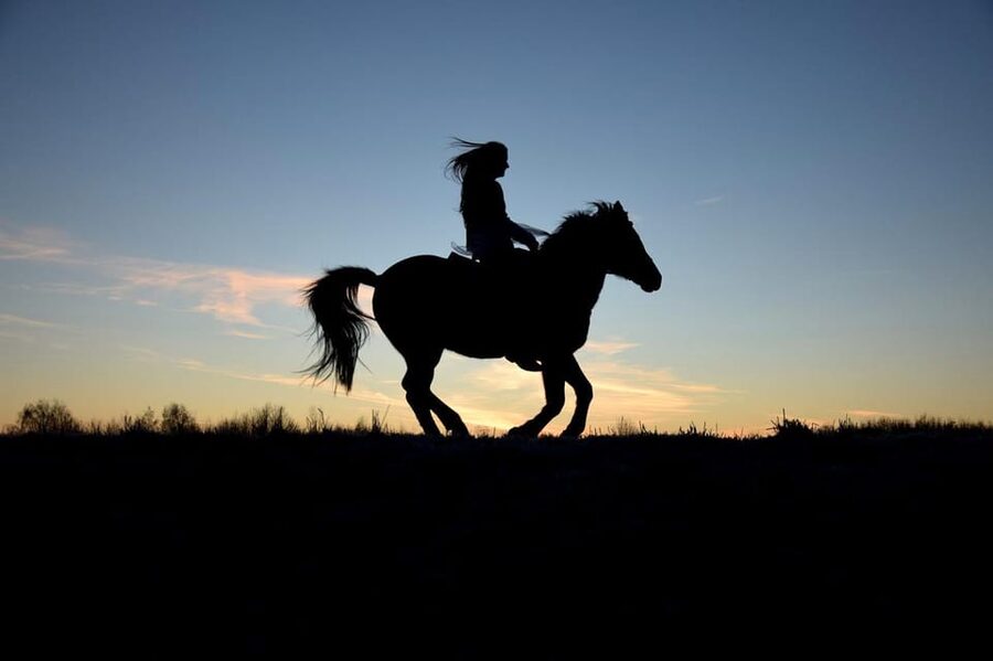 Monument Valley: Horseback Adventure Tour - How this compares with a standard Monument Valley visit