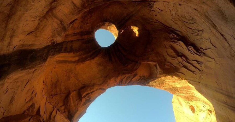 Monument Valley: Scenic 2.5-Hour Guided Tour - Meeting near The View Hotel