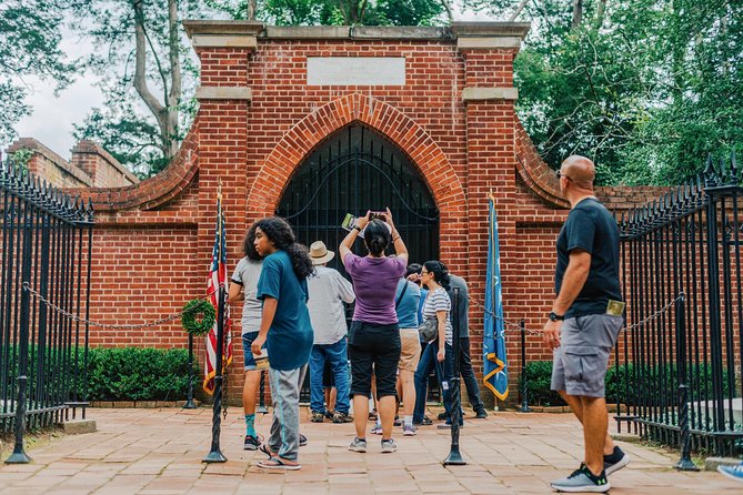 Mount Vernon and Old Town Alexandria Day Trip from Washington DC - The guides can shape the entire day
