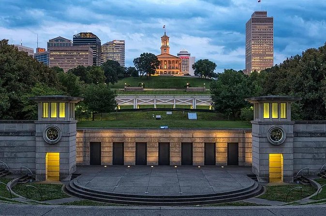 "Murder in Music City" Night-Time Ghost Walking Tour of Nashville - The guide makes or breaks this experience