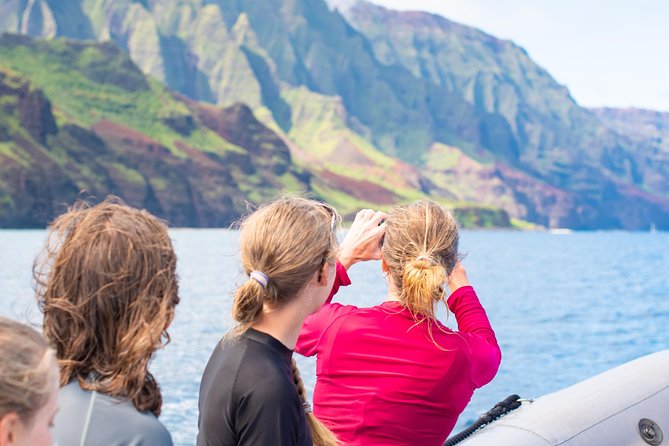 Na Pali Coast Half-Day Raft and Snorkel Adventure - Snorkeling at Nu‘alolo Kai