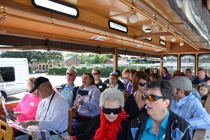 Narrated Historic Savannah Sightseeing Trolley Tour - Reynolds Square, City Market, and the places to return
